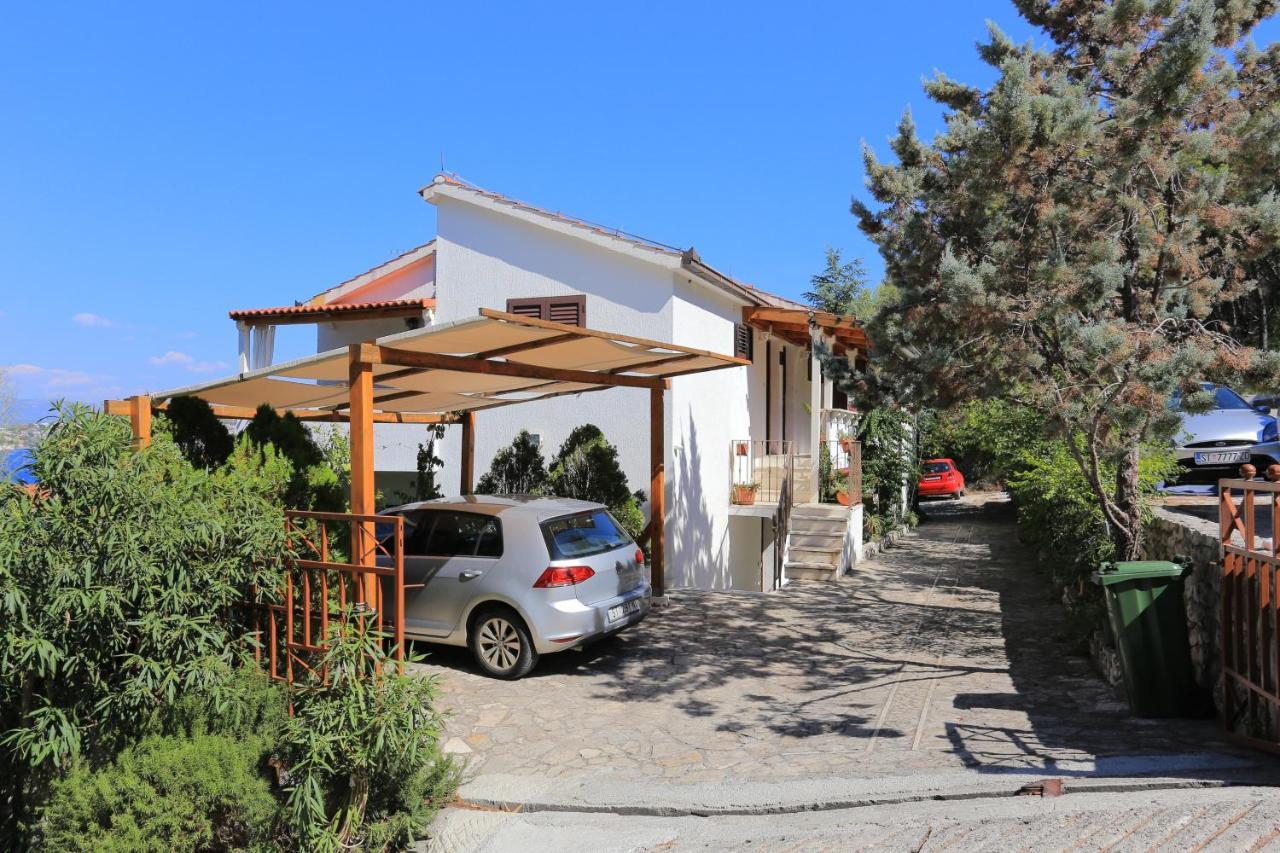 Apartments By The Sea Okrug Donji, Ciovo - 12502 โอครูกกอร์นญี ภายนอก รูปภาพ