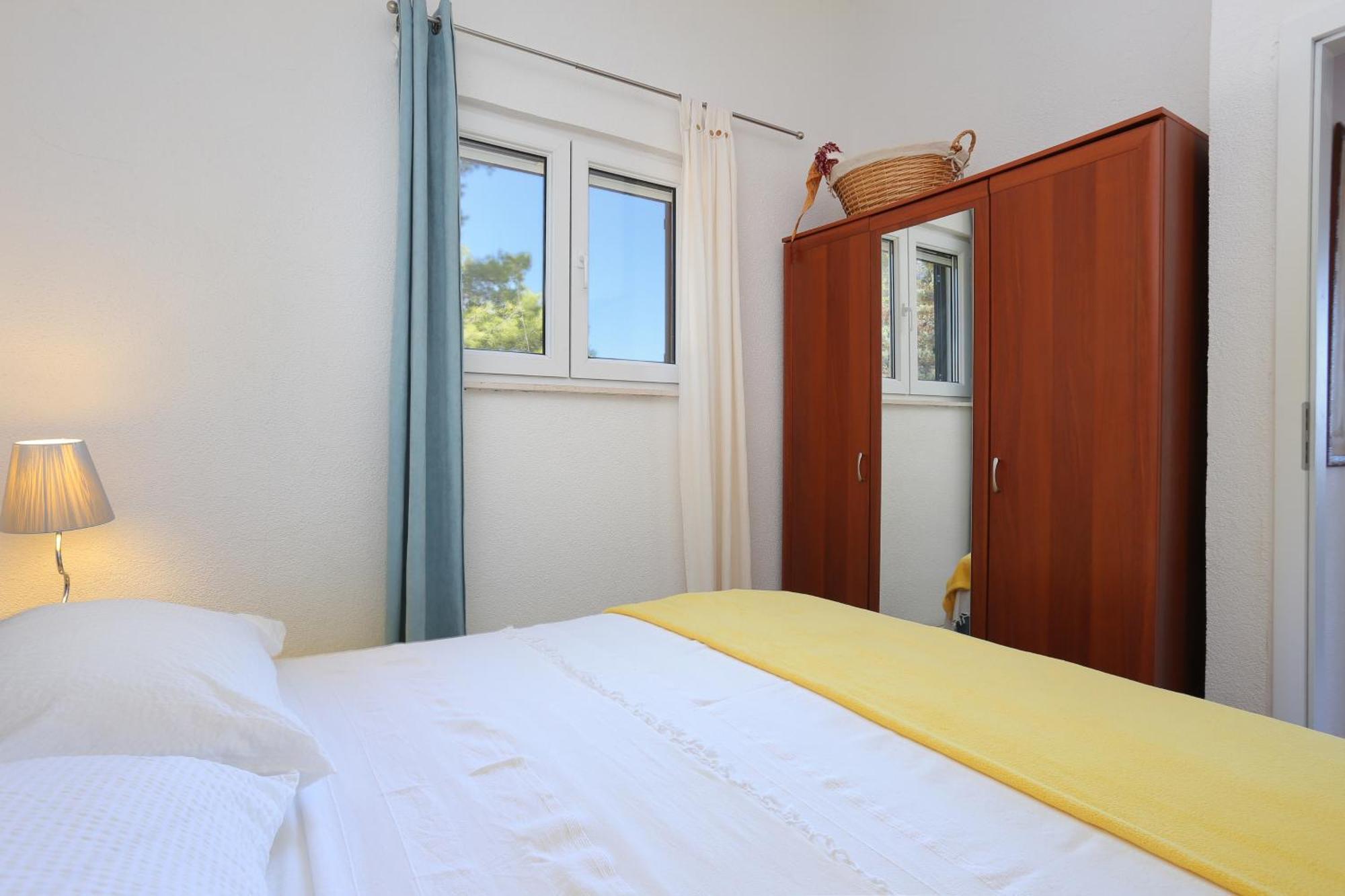 Apartments By The Sea Okrug Donji, Ciovo - 12502 โอครูกกอร์นญี ห้อง รูปภาพ