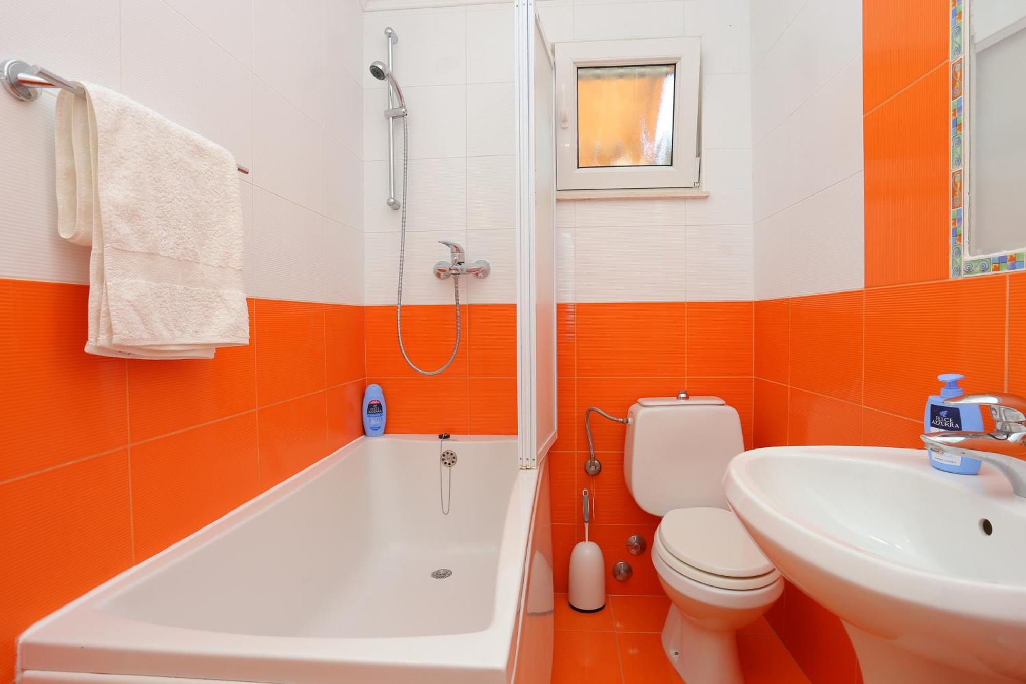 Apartments By The Sea Okrug Donji, Ciovo - 12502 โอครูกกอร์นญี ห้อง รูปภาพ
